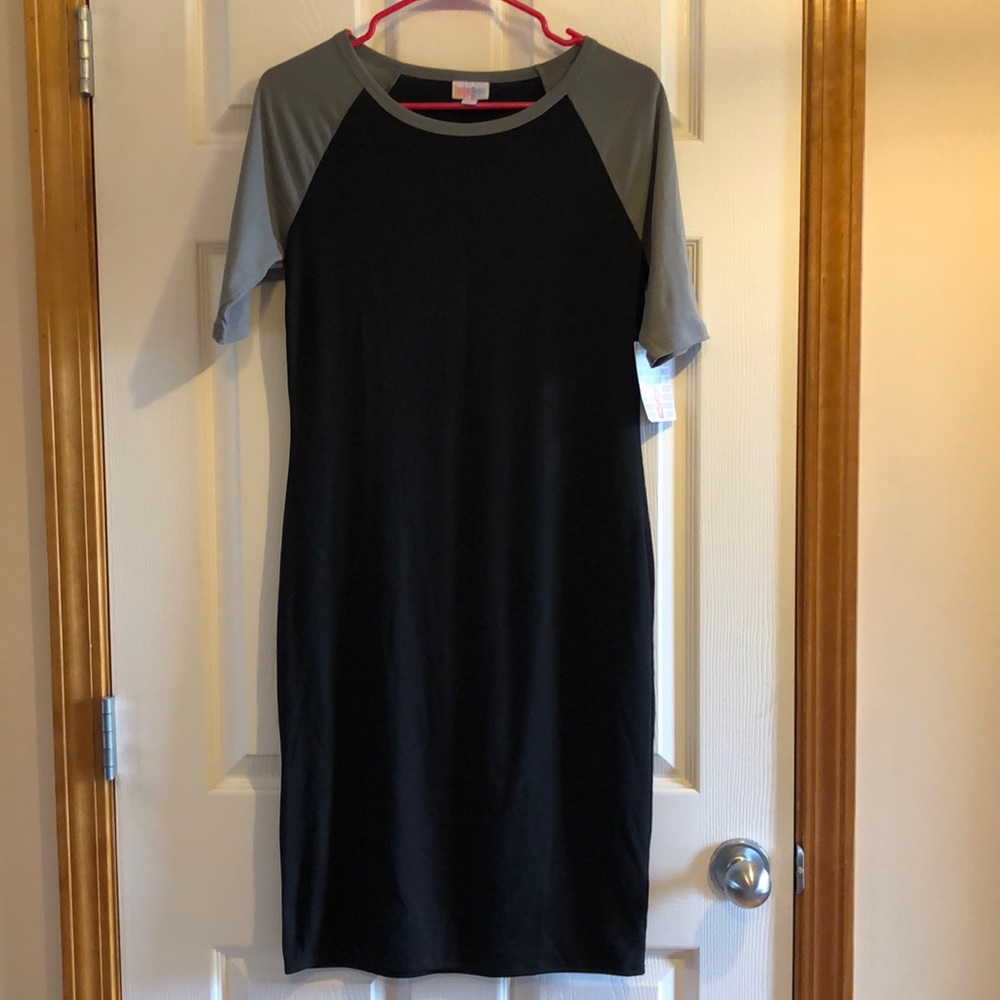 5 For $10 Black and Grey Small LuLaRoe Julia short sleeve dress size S